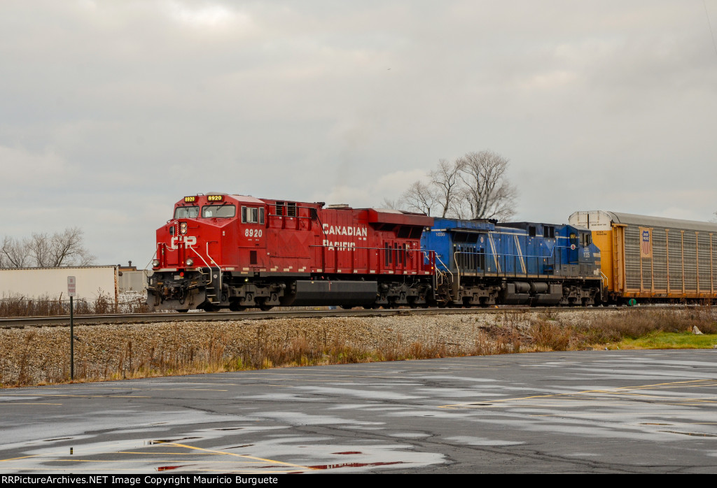 CP ES44AC & CEFX AC44CW Locomotives in the yard